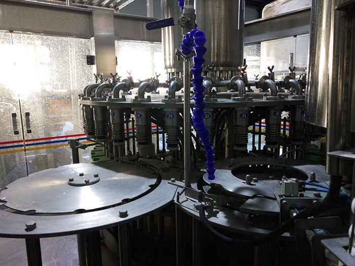 三合一灌裝機灌裝部位